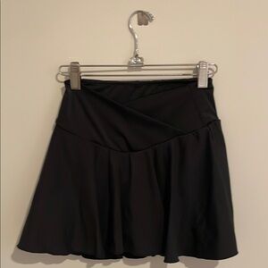 waist snatching black tennis skirt